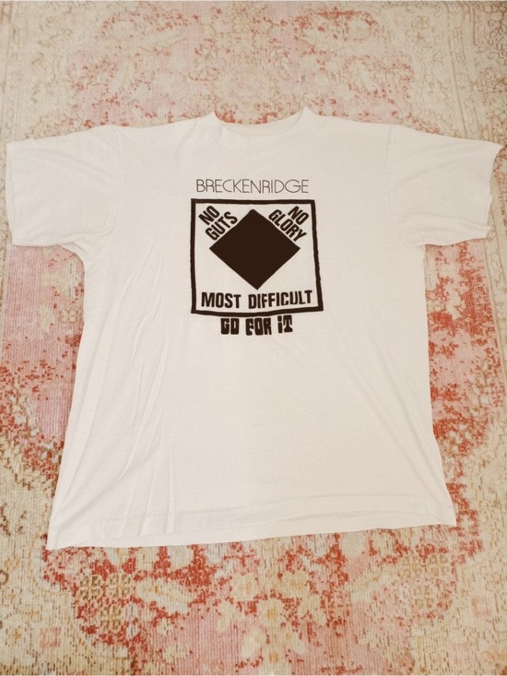 Men’s Vintage breckenridge White Graphic Short-Sleeve Tee with Black Print